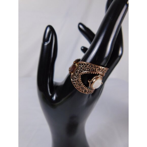 Vintage Copper Tone Filigree Stretch Ring Statement Oval White Stone Costume Jew - Picture 3 of 9
